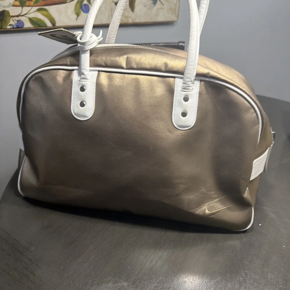 Rare!  NIKE Travel Bag Gold
